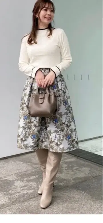 [ 새상품 ] index 꽃무늬 플레어 스커트