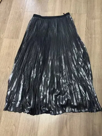 UNTITLED 플리츠 스커트 사이즈 4