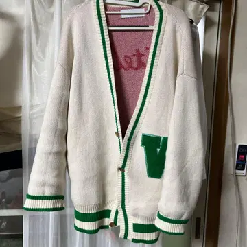 WHITELAND V 모티브 가디건