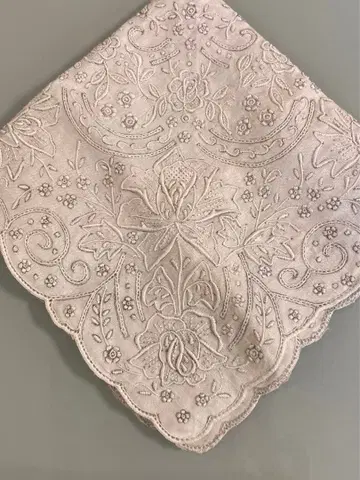 스와토우 자수 손수건