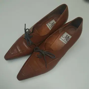 MALIE MALIE 레이스업 펌프스 23cm