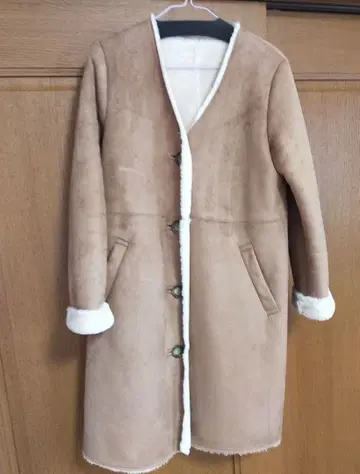 Ray BEAMS 베이지 무스탕 코트