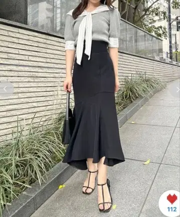 새상품급 SNIDEL 스나이델 하이웨스트 머메이드 스커트 2025SS