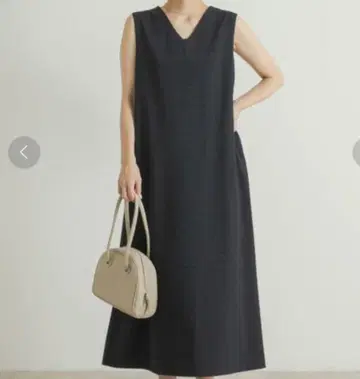 미사용 새상품 URBAN RESEARCH DOORS 슬리브리스 원피스