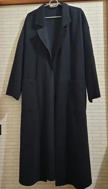 블랙 롱 코트 허리 리본 포함