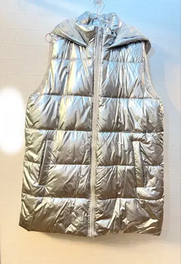 롱 실버 후드 부착 다운 베스트 새상품급 다운