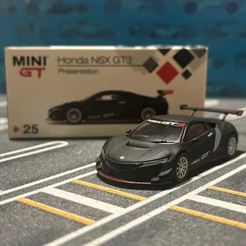 MINI GT No.25 Honda NSX GT3 Presentation