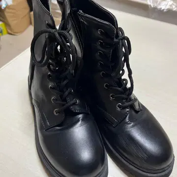 블랙 지퍼 부츠