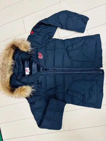 Master bunny 퍼 달린 네이비 다운 자켓