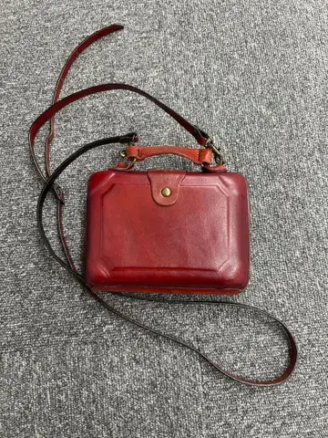 숄더백 천연 가죽 파우치 미니 트렁크 다크 레드 빨간색 익명 배송