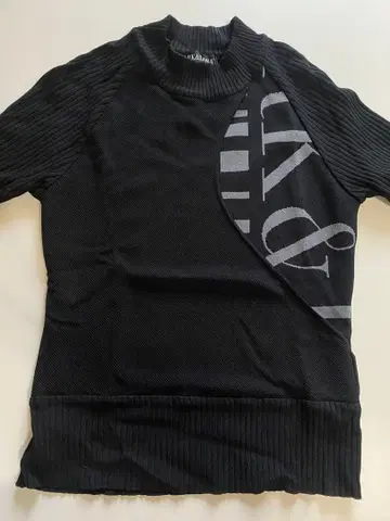 CLARK&LONA 블랙 하이넥 스웨터