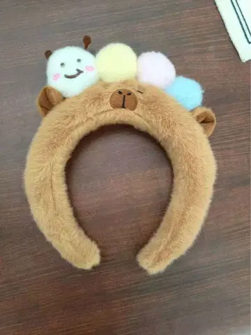 곰 얼굴과 폼폼 포함 헤어밴드