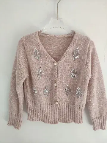 비즈 장식 핑크 가디건