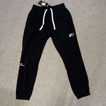 뉴발란스 스웨트 팬츠 L 사이즈 블랙