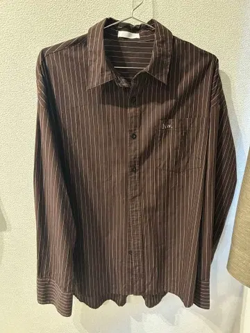 [ nwith ] 스트라이프 셔츠 브라운