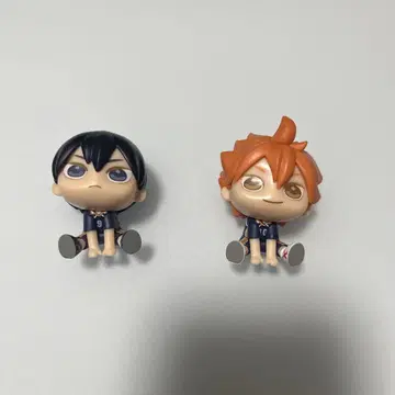 하이큐!! 큐룽하게 쳐다보는 포즈 카게야마 히나타 2세트 피규어