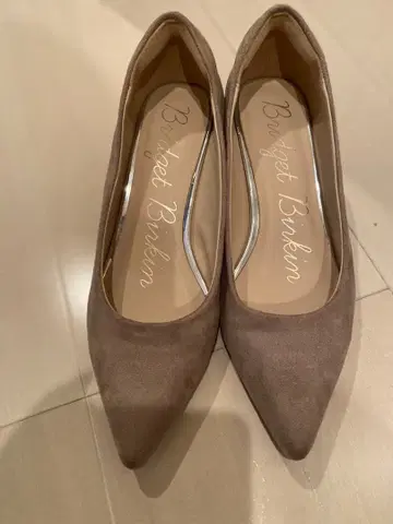 브리짓 버킨 스웨이드 비쥬 힐 펌프스