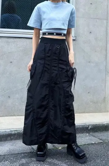 EMODA 스위칭 나일론 맥시 스커트