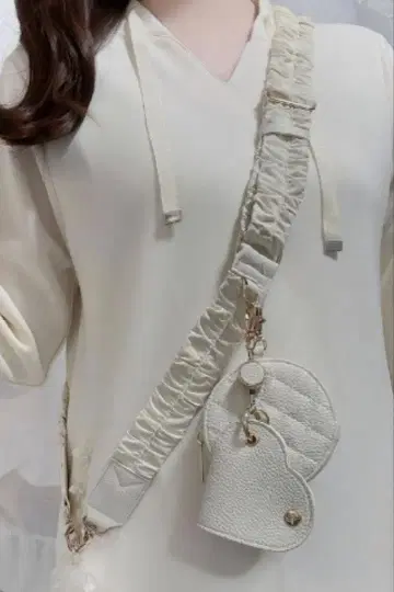 시마무라 coco 하트형 프릴 디자인 스마트폰 숄더 백 화이트