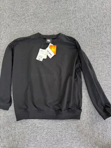 미사용 새상품 정가 9,900엔 centerbury M 사이즈 맨투맨