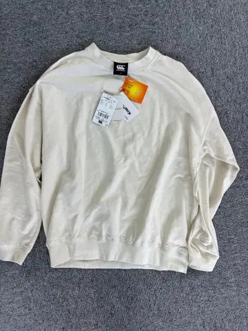 미사용 새상품 정가 9,900엔 Canterbury 트레이닝복 S 크림