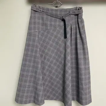 K T 무릎 기장 스커트