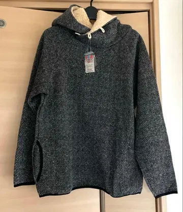 티티카카 미사용 새상품 볼륨 넥 후드티