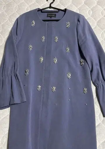 [컨디션 최상] QUEENS COURT 비쥬가 예쁜 노카라 코트