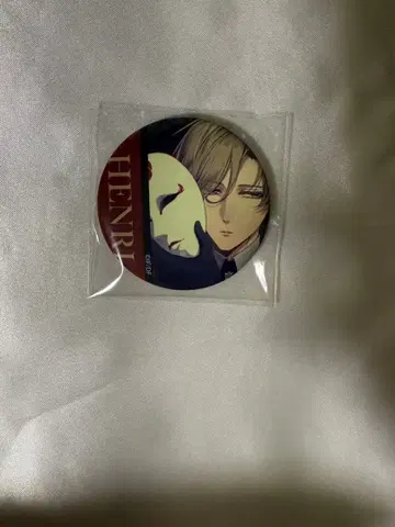 피오피오레의 만종 오토메이트 스토어 매트 캔뱃지 안리