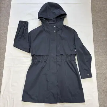 유나이티드 애로우즈 코트