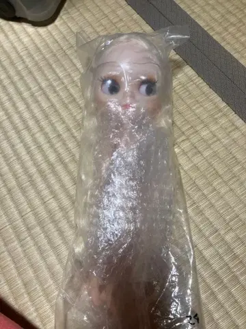 커스텀 인형 금발 파란 눈