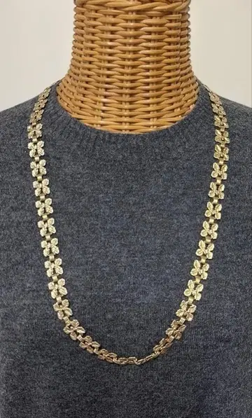 꽃 모티브 골드 롱 목걸이