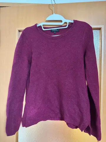 A.P.C. 핑크 레드 계열 스웨터 M 사이즈