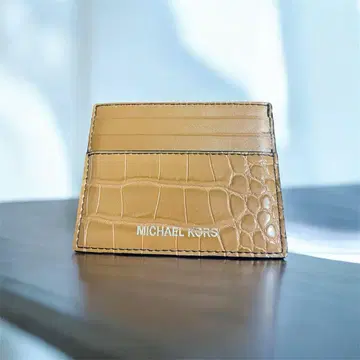 [ 새상품급 ] MICHAEL KORS 카드 케이스 악어 무늬 베이지
