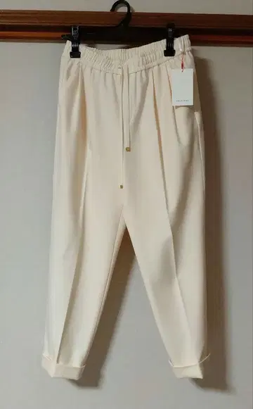 택 포함 새상품 PASSIONE 아이보리 팬츠 40 파시오네