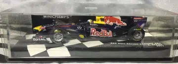 1/43 레드불 레이싱 르노 RB7 #1 S.베텔 2011년