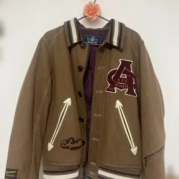 브라운 바시티 자켓