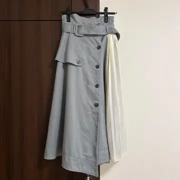 [ 새상품급 ] And Couture 앙데팡당 트렌치풍 스커트