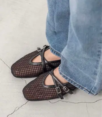 새상품급 menue 시어 펌프스 블랙 23cm