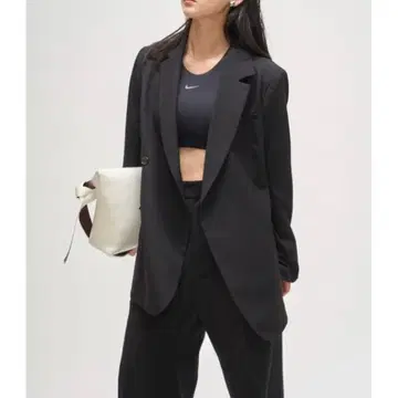 emmi atelier 23AW 컴포트 스트레치 자켓 블랙