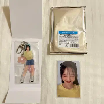 BABYMONSTER CHIQUTA 랜덤 참 + 트레이딩 카드