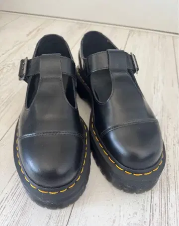 닥터마틴 통굽 멜리제인 UK6