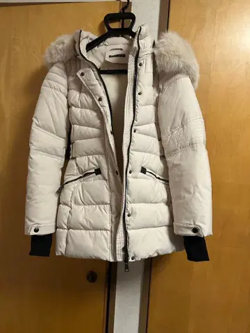 화이트 다운 자켓 코트 후드 부착 퍼 여성용