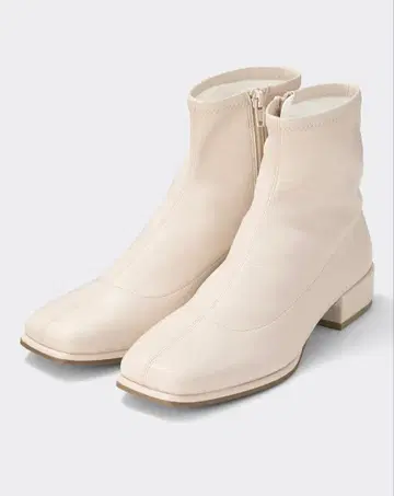 아이보리 인조 가죽 숏부츠