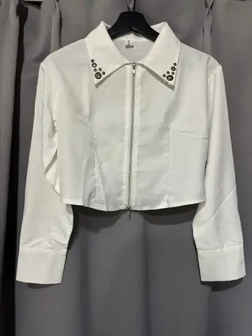 화이트 크롭 셔츠