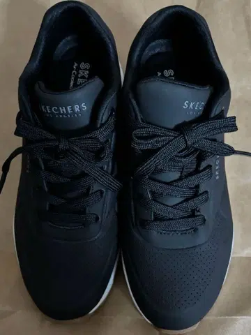 SKECHERS 블랙 스포츠 슈즈