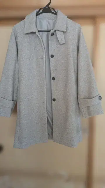 그레이 버튼 체스터 코트