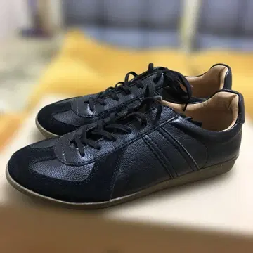 GERMAN TRAINER 블랙 스니커즈 26cm