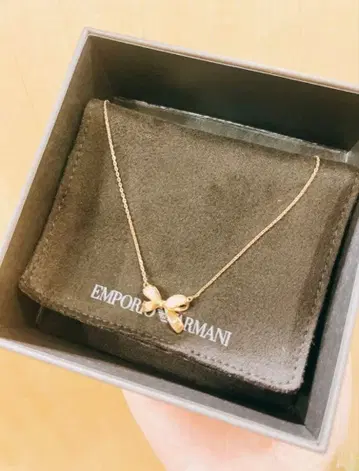 [ 미사용 새상품 ] EMPORIO ARMANI 리본 목걸이