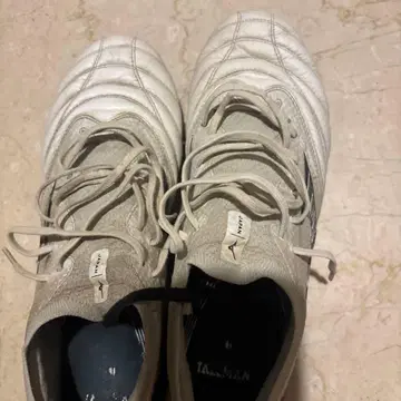 미즈노 모렐리아 네오 4베타 축구화